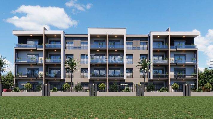 South-Facing Apartments in a Complex with Pool in Antalya Altıntaş