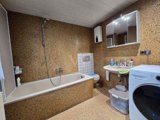 DG Wohnung Badezimmer