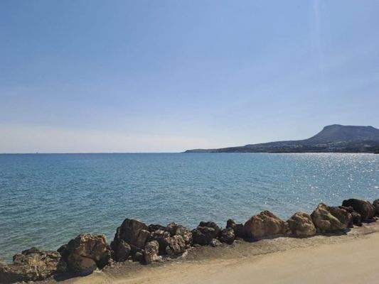 Kreta, Kalyves: Elegante neoklassizistische Villa am Meer zu verkaufen