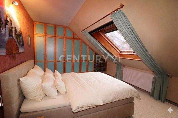 Eltern Schlafzimmer, KI -bearbeitet