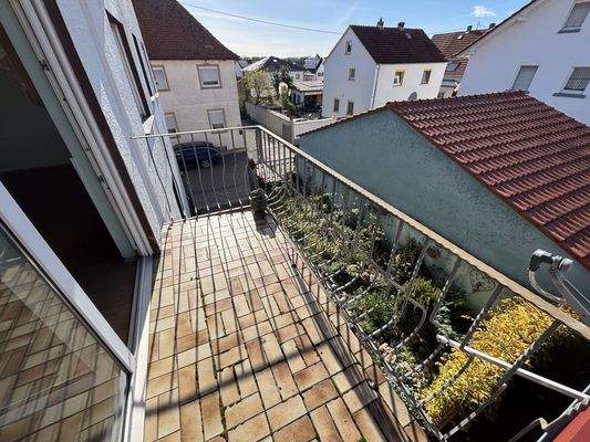 Blick vom Balkon in den Hof