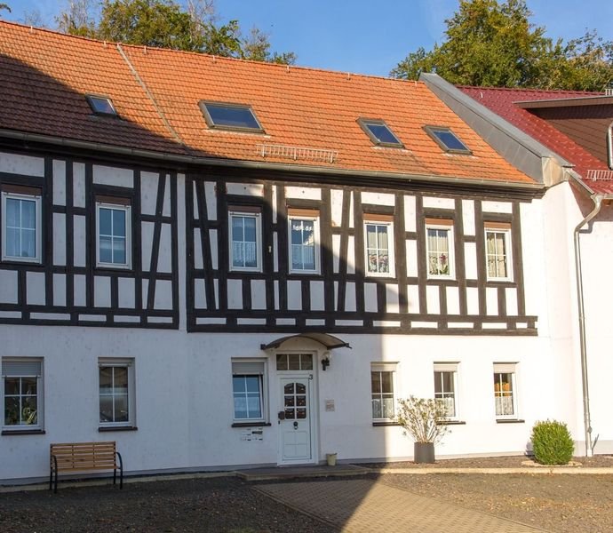 2 Zimmer Wohnung in Tröbnitz