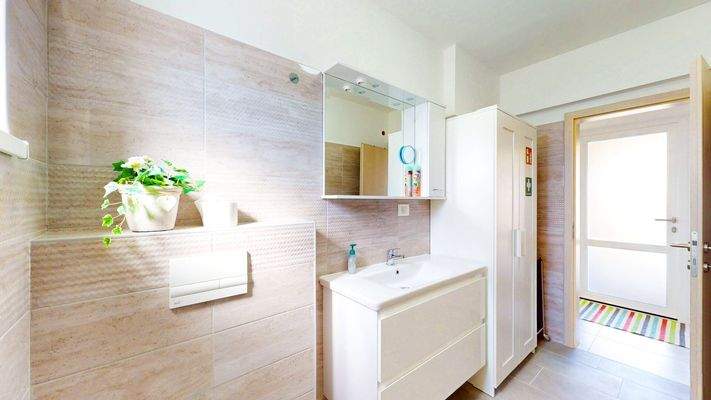 Badezimmer - 1 Haus oben