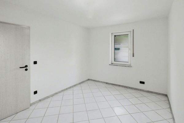 helles Kinderzimmer oder Büro