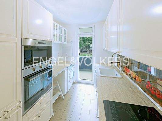 Voll eingerichtete Küche