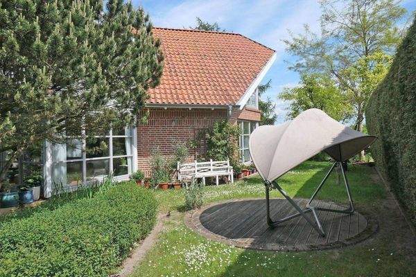 Ruheplatz mit Sonnenschirm