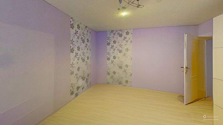 Karl-Marx-Str-22-Bedroom-Defurnished 2.jpg