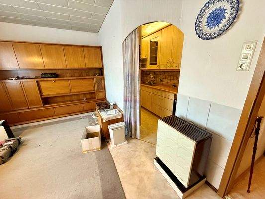 Wohnzimmer mit Kochnische