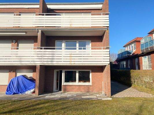 Blick auf den Balkon und die Terrasse