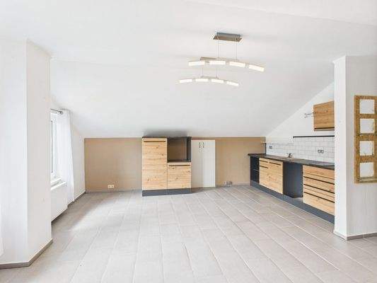 Küche- Wohnbereich DG