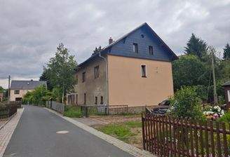 Wohnhaus Straße.jpg