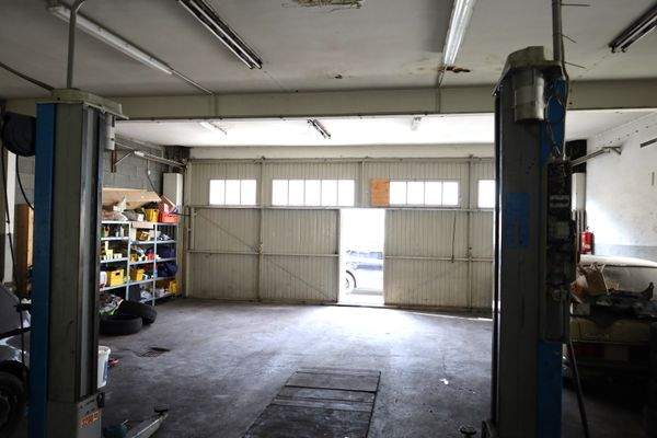 Garage + Werkstatt