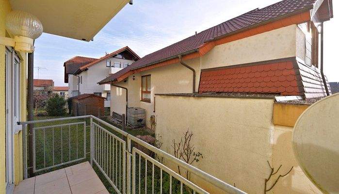 Überdachter Sued-Balkon!