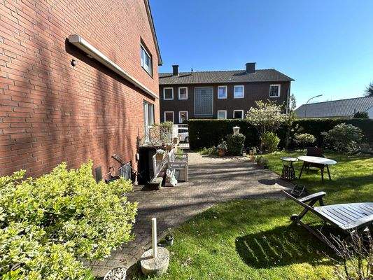 Ansicht seitlich Garten