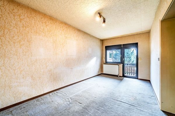 Zimmer mit Balkon Erdgeschoss