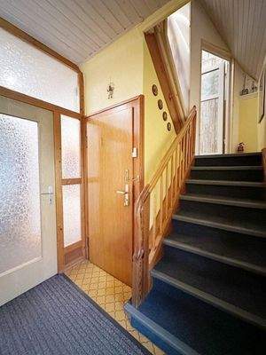 Flur im EG - Trennt die Wohnungen EG und 1.OG