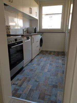 Voll ausgestattete Einbauküche