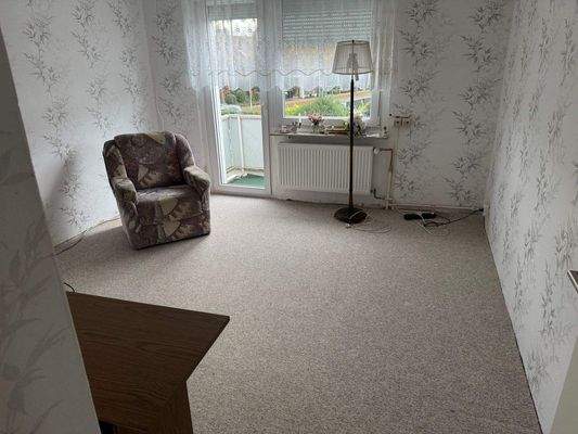 Schlafzimmer mit Zugang z. Balkon