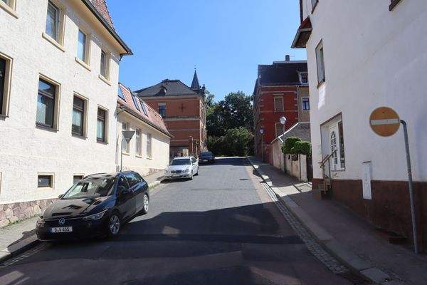 westlich anliegende Poststraße