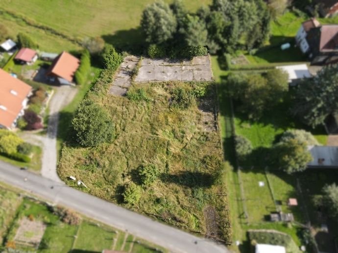 Landleben pur und viel Platz für einen eigenen kleinen Bauernhof!