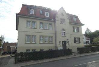 gepflegtes Mehrfamilienhaus