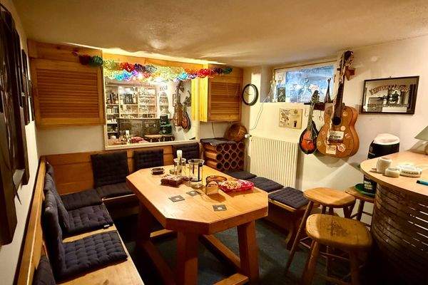 Barbereich im Keller