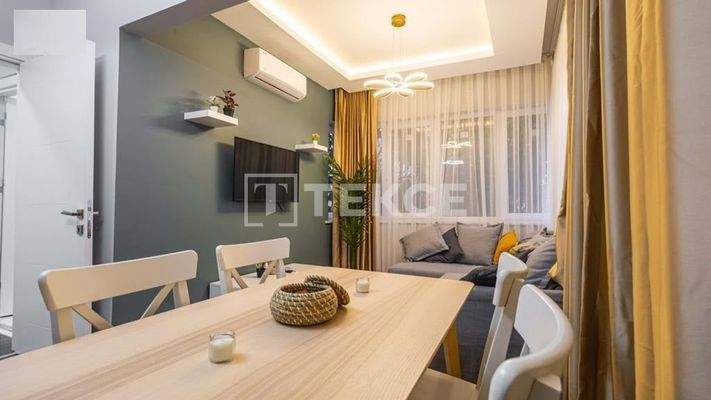 Whole Building in a Corner Position in Istanbul Fatih