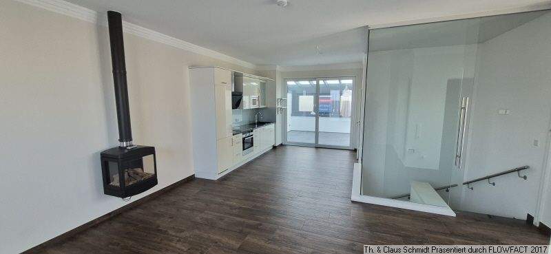 Blick Richtung Küche und Wintergarten