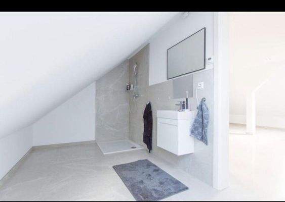 Dachgeschoss Badezimmer