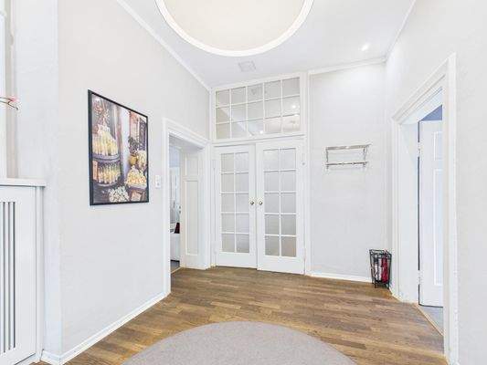 Flügeltüren Eingangsbereich