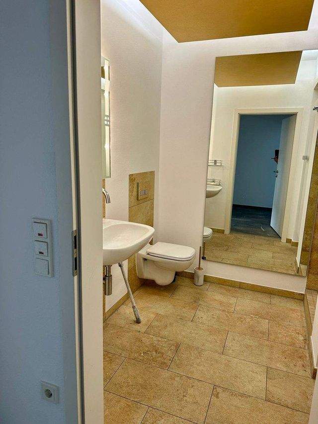 2 Zimmer-Wohnung inkl. Einbauküche mit 64qm, nähe Marienhospital - Photo 4