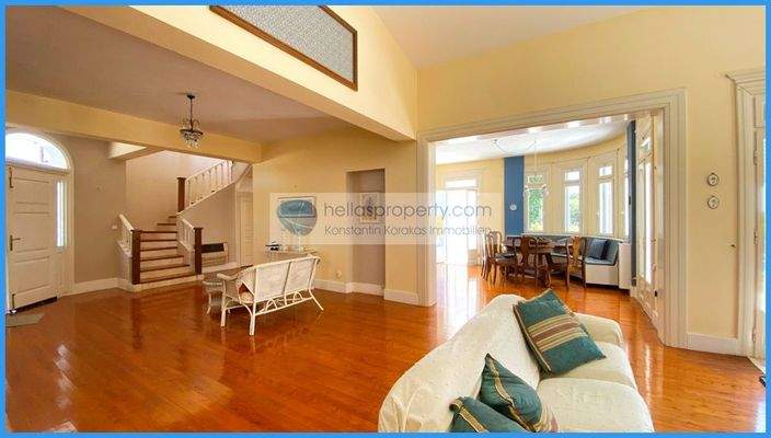 4064057b2bd0468bba22bd4e10432450-original