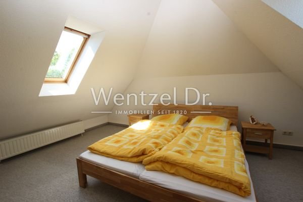 Zimmer im Spitzboden