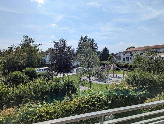 Weiter Blick vom Balkon