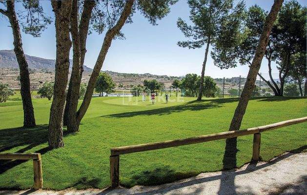 Spacious Well Priced Golf Apartments in Monforte del Cid