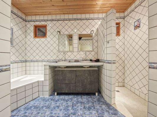 Badezimmer - Wohnung 2