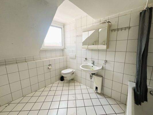 Bad im Dachgeschoss