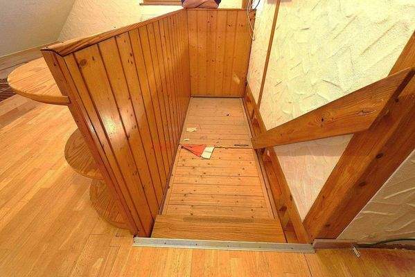 2.OG: Treppe abtrennbar - gegen herunterfallen der