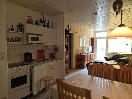 Küchenzeile/Essplatz