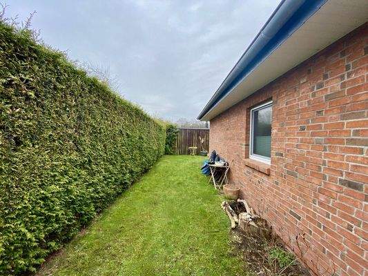 6) Außenansicht, Seitenansicht, Garten