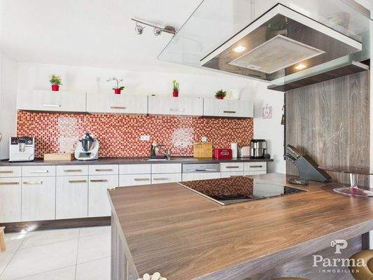 Küche mit Essbereich