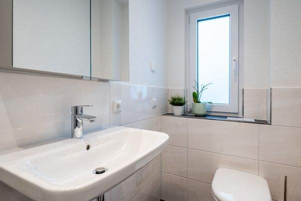 18360 Badezimmer mit Dusche