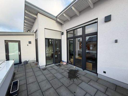 Dachterrasse mit Abstellraum