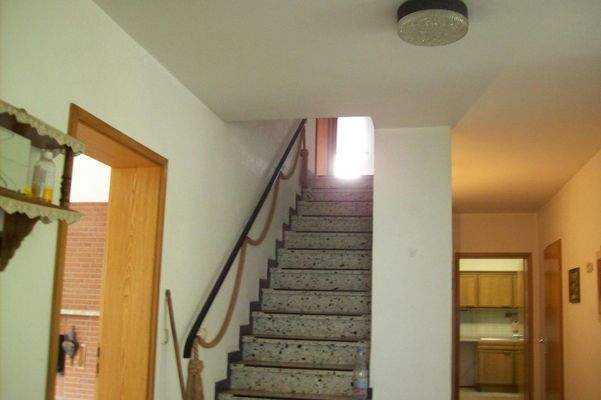 Flur EG Blick Richtung Küche