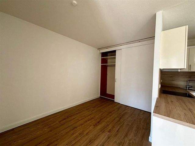 Maritimes Wohnen in Bestlage: 2-Zimmer-Wohnung direkt am Wasser// Bismarckallee, Kiel - Photo 1