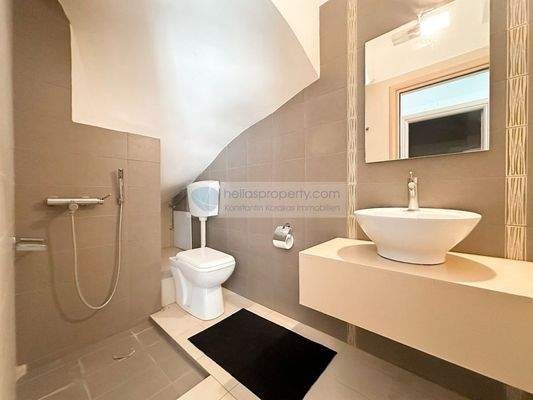 f0d34c5d35e24ed6b82593193cd1d0b5-original