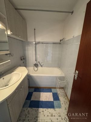 Bad mit Wanne