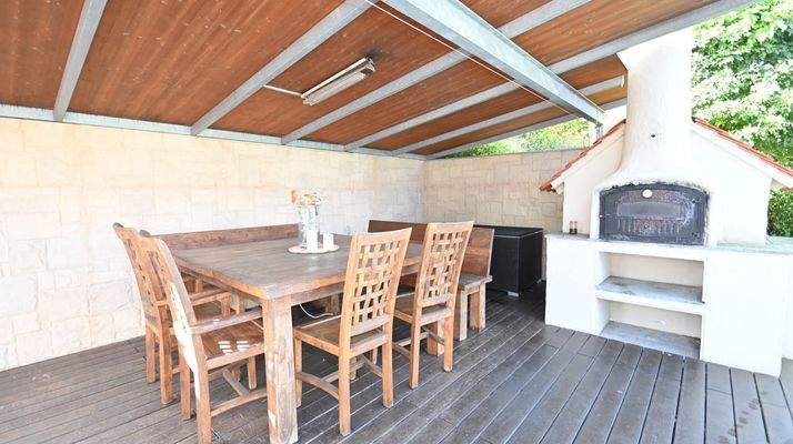 Überdachter Freisitz