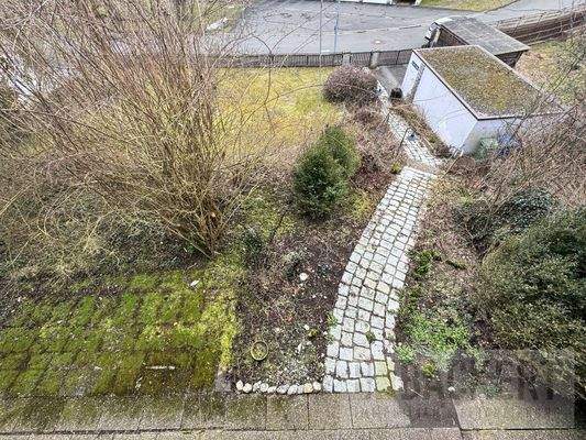 vorderer Grundstücksbereich