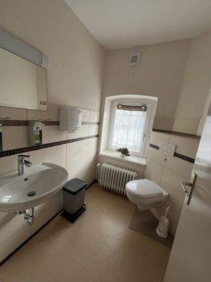 Haus-Gießen-Alicenstraße 32-WC